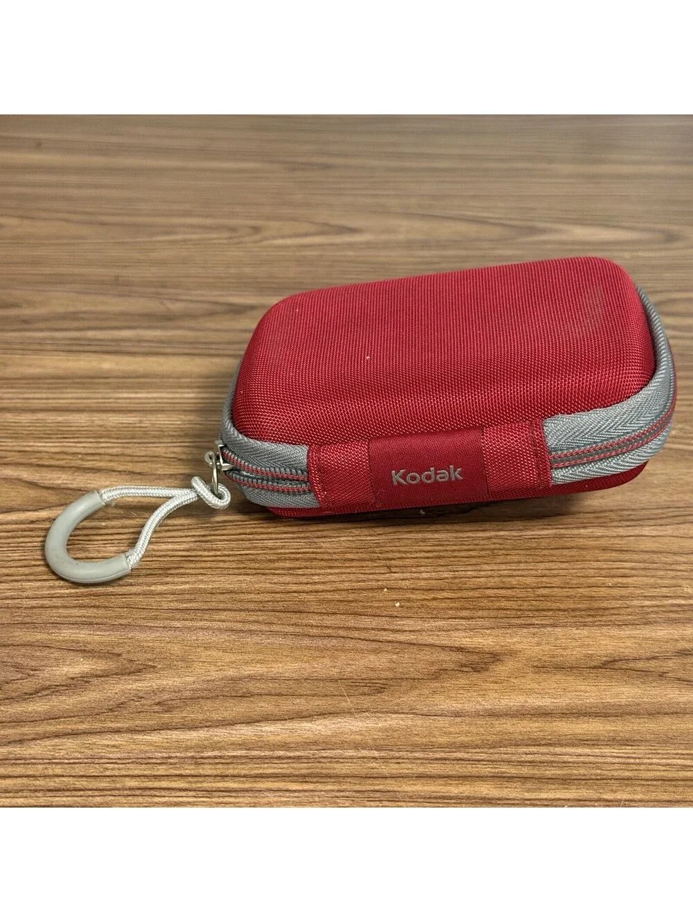 KODAK EASYSHARE C195 DIGITAL CAMERA BUNDLE - 14.0MP, RED, 4GB SD CARD